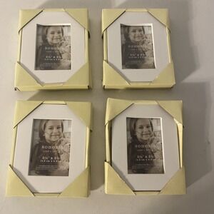 (4  )Small White Wood Frames 2.5 x 3.5" Sonoma